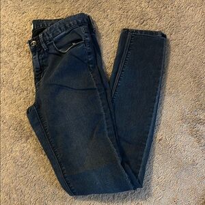 Blue Skinny Jeans with Classic Design